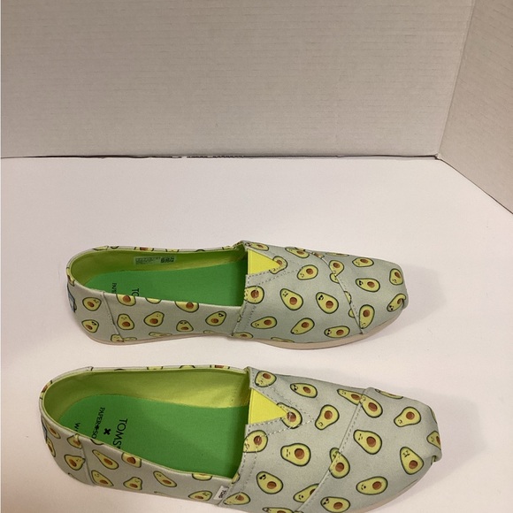 TOMS x Paper Source Avocado Print Canvas Slip-Ons in Light Green and Yellow,NWOT - Picture 3 of 5